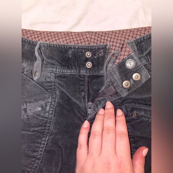 Athleta Duster Pants Flint Grey Velvet Cargo - 6 Petite - Picture 7 of 14